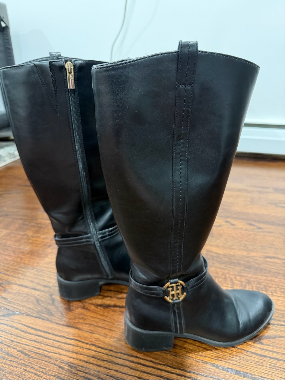 Tommy Hilfiger Classic Black Knee-High Leather Boots - Women's Riding Style